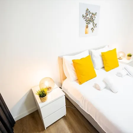 Great 95m2 Two-bedroom - We39 *