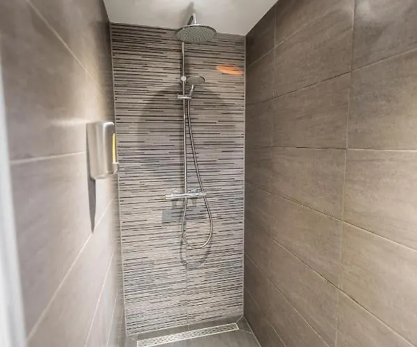 Great 95m2 Two-bedroom - We39 Lägenhet Tiel