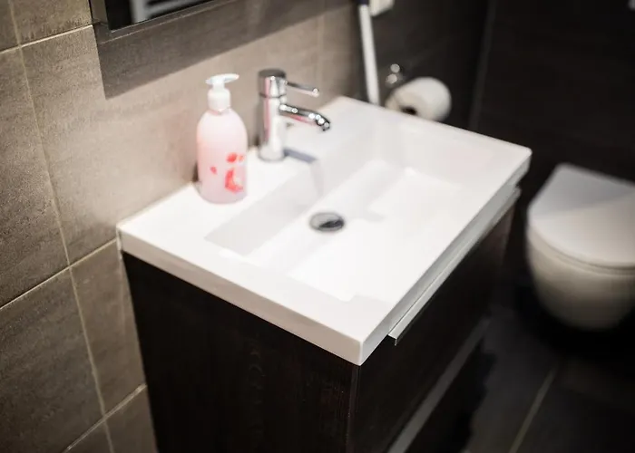 Great 95m2 Two-bedroom - We39